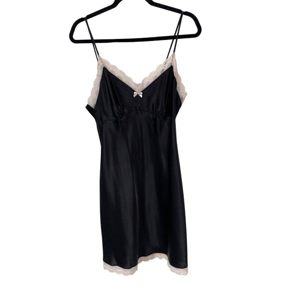 Gilligan & O'Malley Other - Gilligan and OMalley Satin Lace Chemise Nightgown Slip Size Medium Bow Intimate